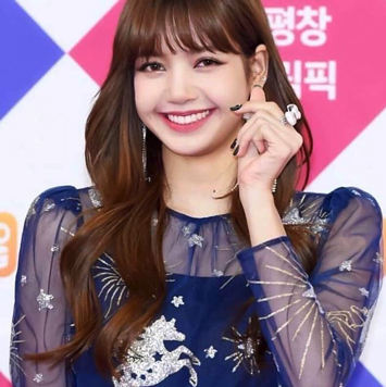 Blackpinkリサの胸のカップサイズは ポロリや水着画像はある Info図書館